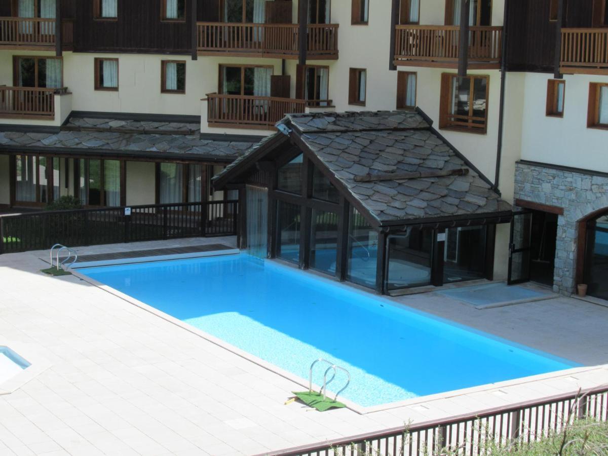 Les Alpages: Alpine Retreat with Pool & Wellness Apartment Lanslebourg-Mont-Cenis Exterior photo