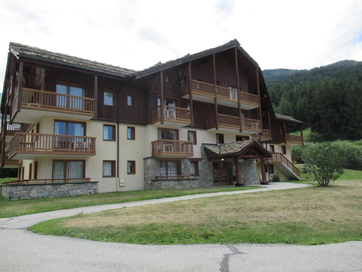 Les Alpages: Alpine Retreat with Pool & Wellness Apartment Lanslebourg-Mont-Cenis Exterior photo